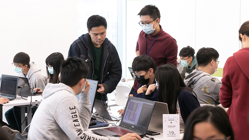 台灣微軟與台積電攜手培育 AI 人才，前進校園舉辦 Careerhack 黑客松競賽圖示